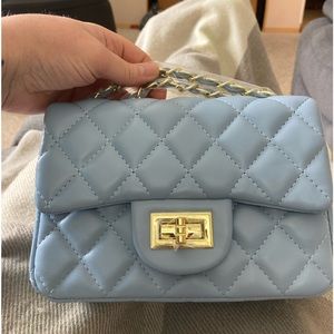 NWOT Blue Quilted Bag with Phone Pocket
